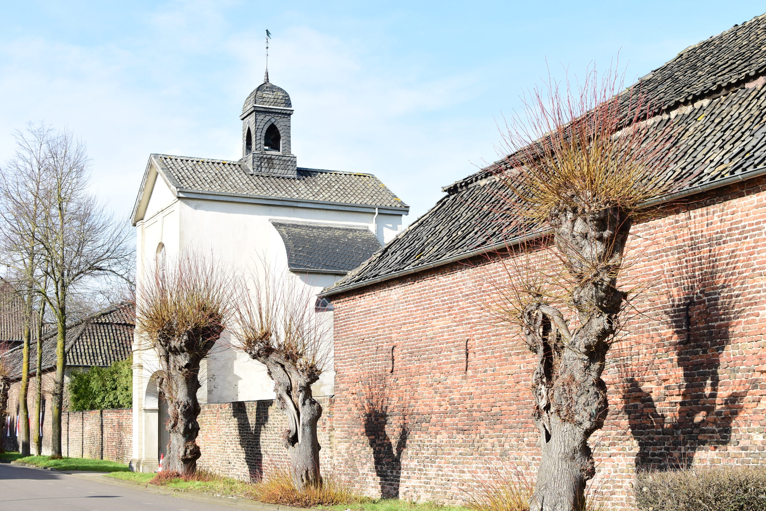 Marktplatz Ossenberg/Borth/Wallach